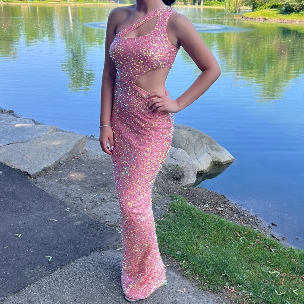 Elegant Pink Cutout Evening Dress
